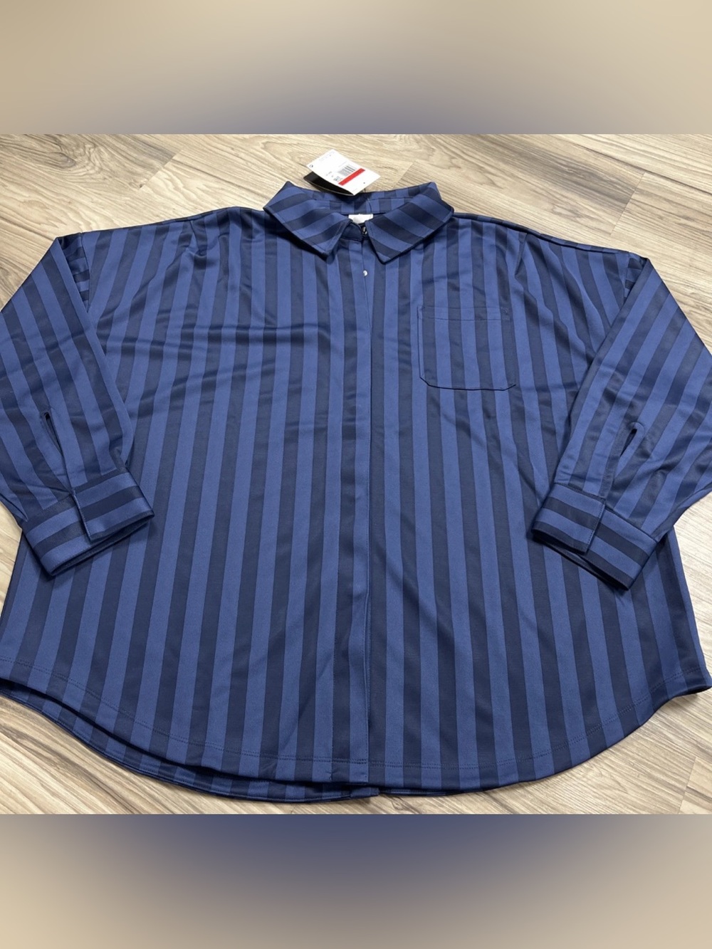 Nike Women’s Oversized Jacquard Striped Button-Down Shirt Large Blue HV1956-410 - Picture 1 of 5